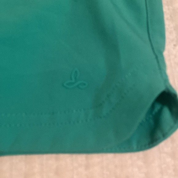 PrAna Silvana Board Shorts Water Friendly Aqua Wave size S only worn a few times - Picture 2 of 4